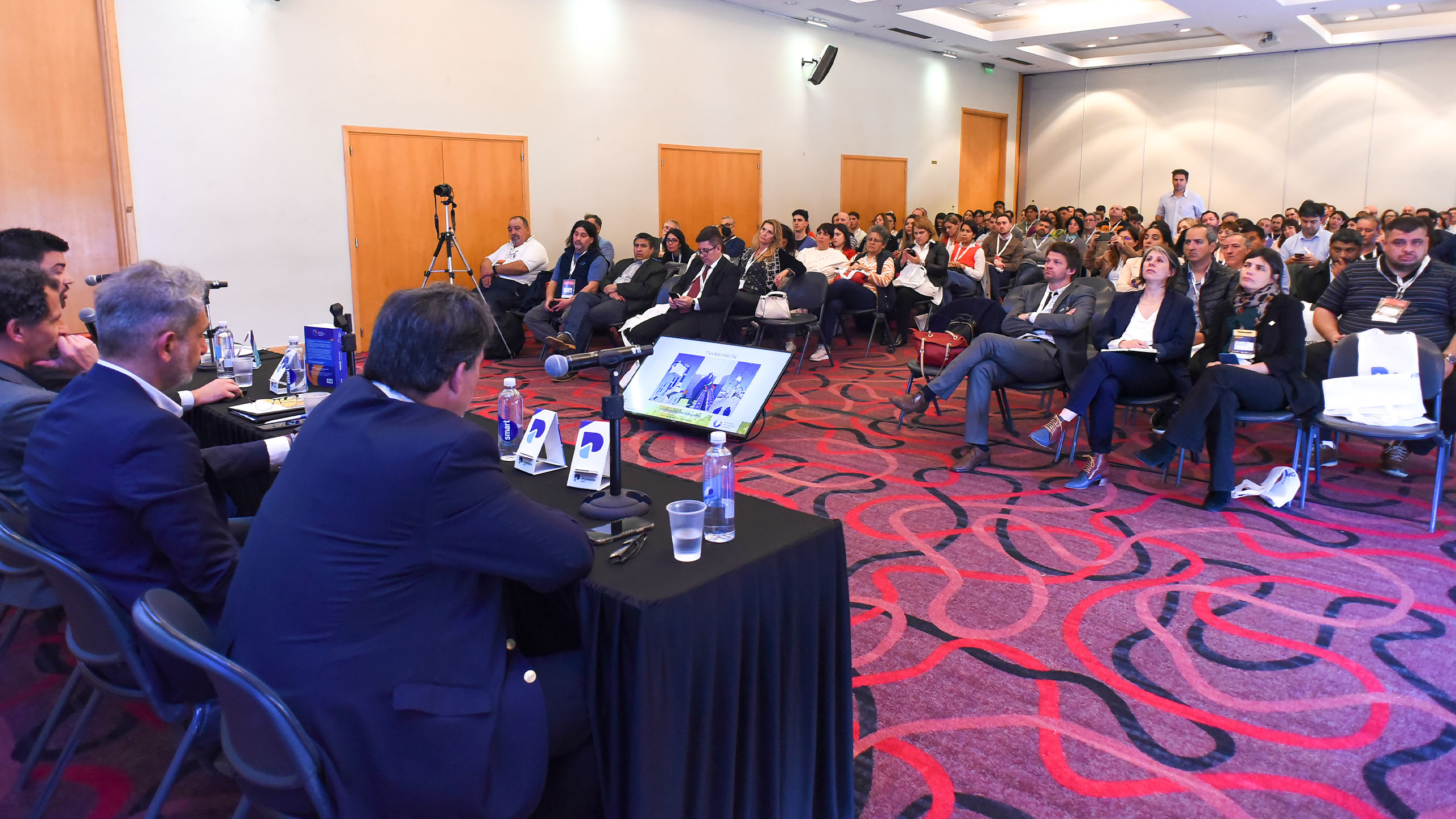 foto de una conferencia en Intersec Buenos Aires