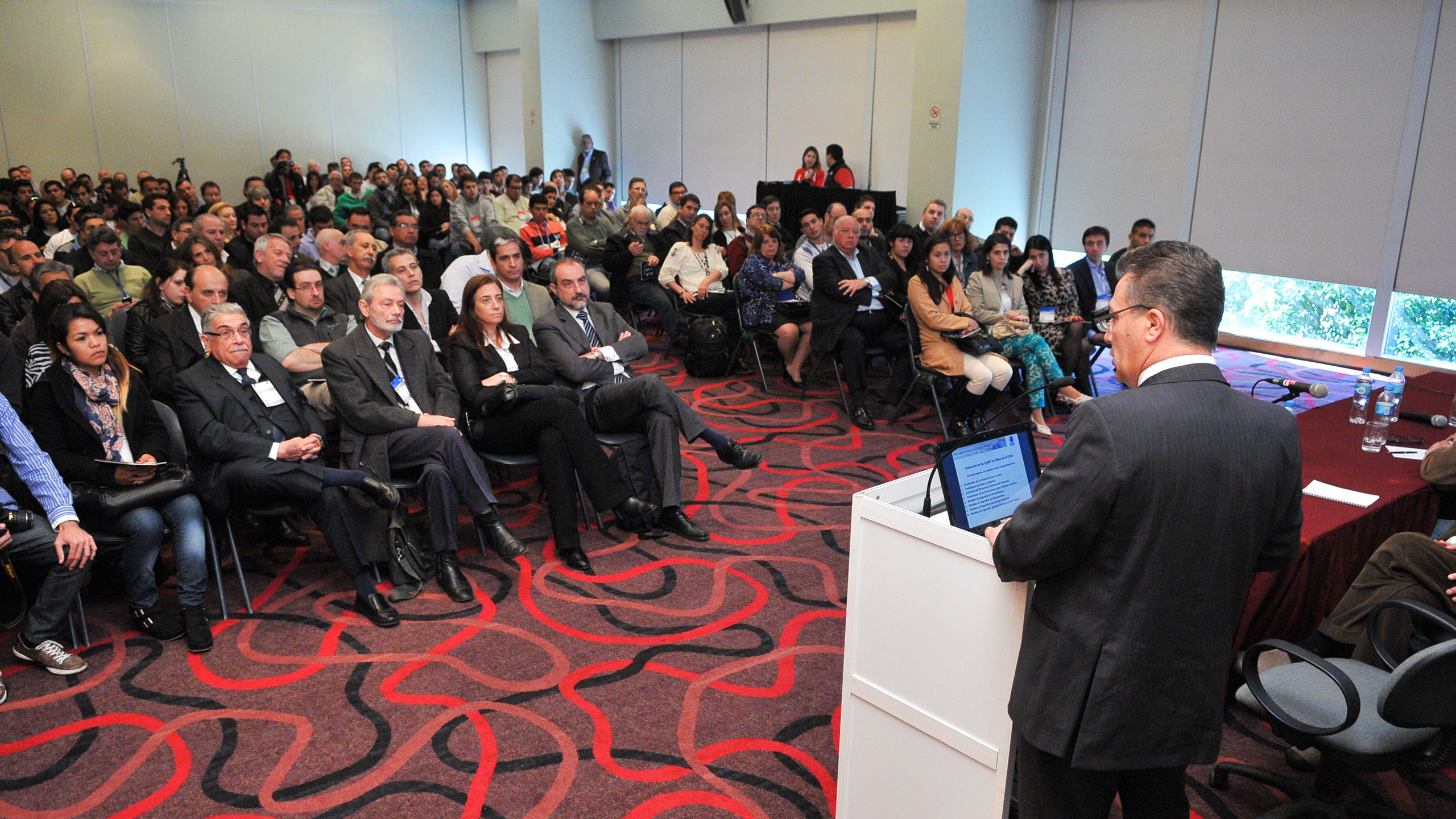 foto de una conferencia en Intersec Buenos Aires