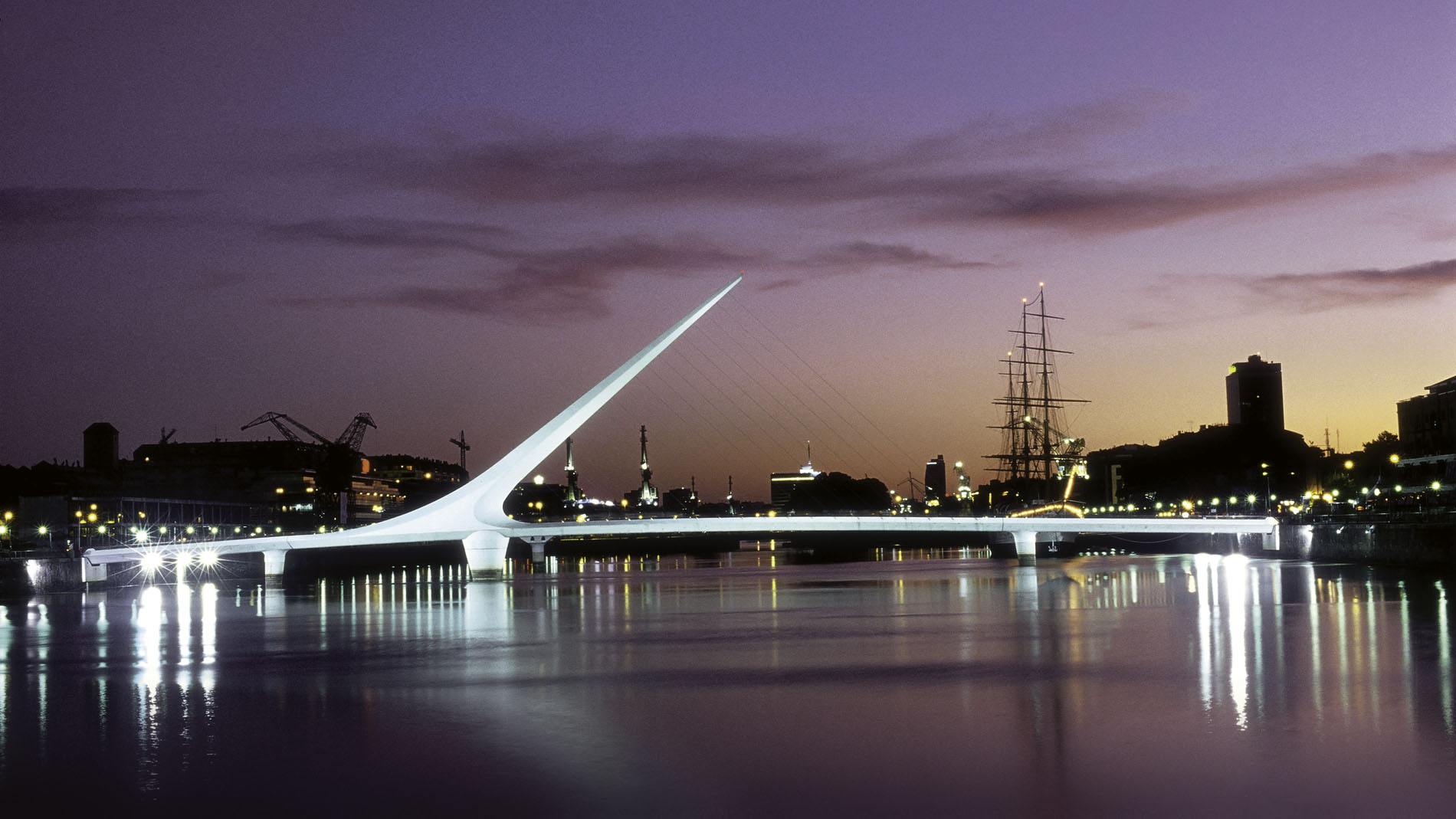 Buenos Aires: Puente de la mujer